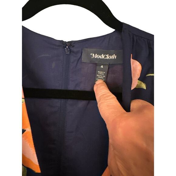 ModCloth Women's Soft Peach Print Instant Energy Faux-Wrap Dress Size 4 Blue NWT - Picture 5 of 9